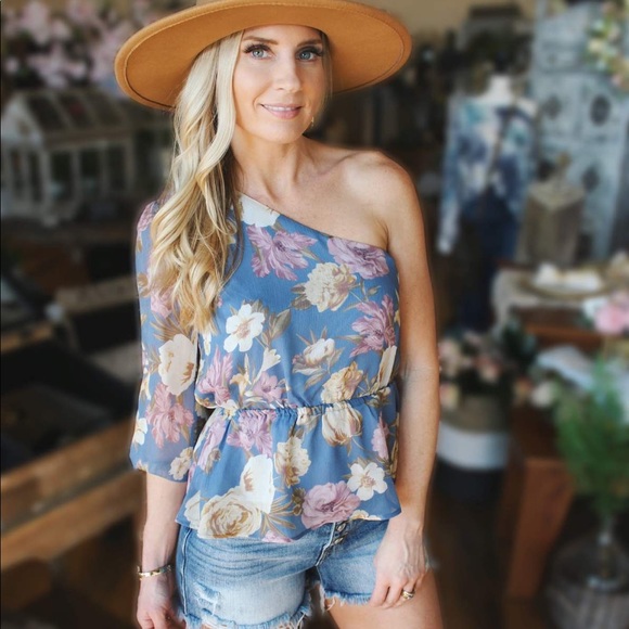 Free To Go One Shoulder Blouse-Blue - Picture 4 of 6